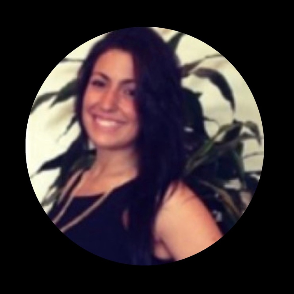 Meet your Posher, Simona